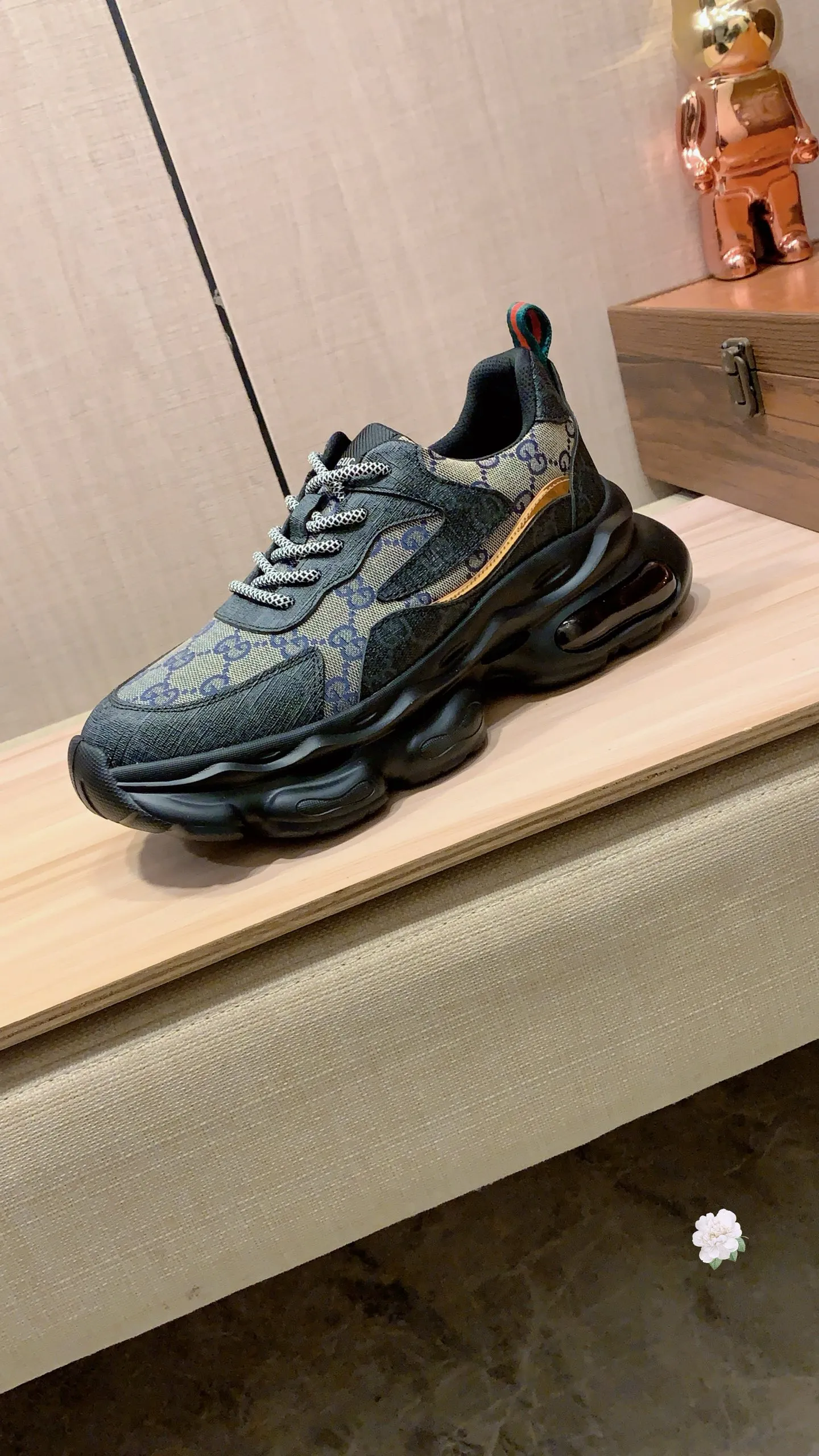 Men's men's shoes💰460💰💰🎩🎩[Lightning][Lightning] "Gucci*" latest • popular casual shoes, top brand [seduce] luxury ~ purchasing agency, top ~ quality. [Strong] The upper is made of imported breathable cowhide with material ➕ breathable sheepskin feet (•) and fine workmanship. The original stylish and stylish soft rubber wear-resistant and non-slip outsole is light and comfortable on the feet. The real thing looks better when photographed. 012: code: 38-44, 4️⃣ colors selected